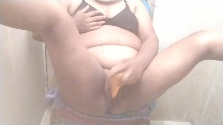 sexymusia1998: Ein lustiger moment, in dem schwägerin sie mit einer attraktiven...