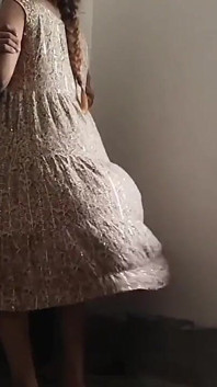 德西邻居在房间里操了一个女人