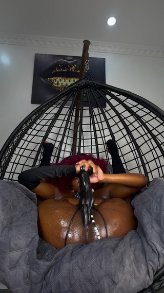 SEXXY-DAISY: Il fisting con i dildo sarà sicuramente la fine di...