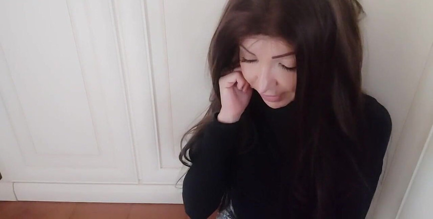 savannahamatoriale: 그녀의 죄를 고백하고 교구 사제를 고백하는 화려한 이탈리아