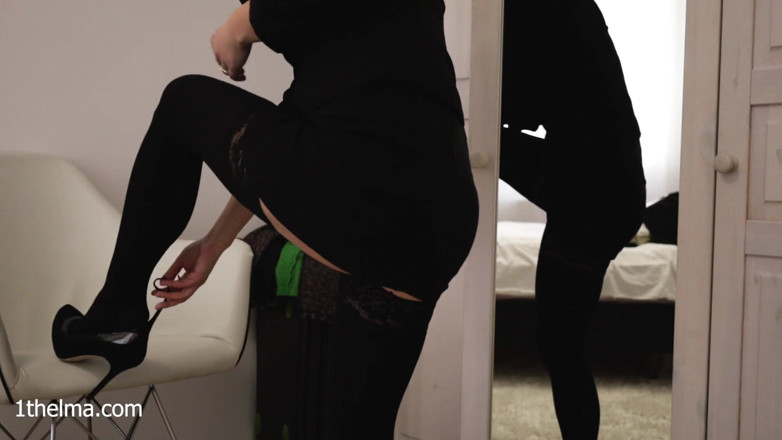 1THELMA: Reverse striptease