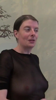 Sylvie em pequena orgia