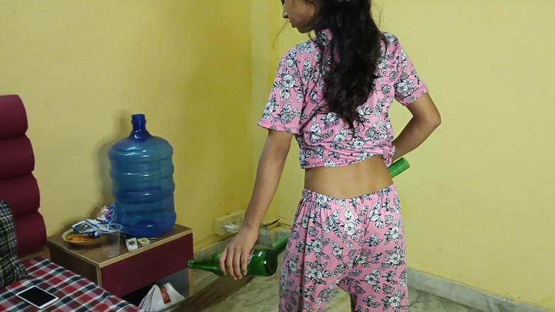 Sexy pussy with hard fucker: The Owner of the Girl Gave a Bowl for the...