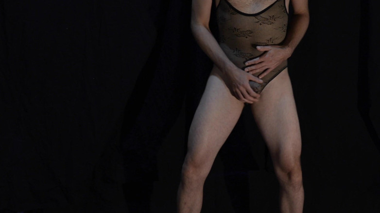 Cam Crest: Un caldo travestito che balla