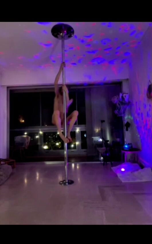 Chris06d72: Salto Nudo E Dildo