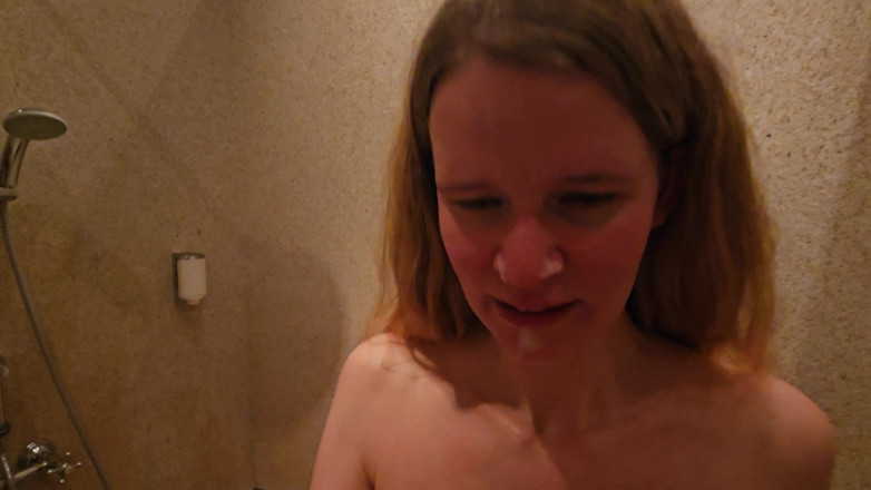 Bikergirl_97: Sauna eş değiştirme kulübüne dönüştü
