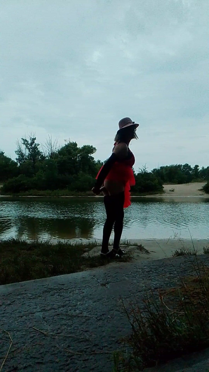 MilaFemboyUA: Je m’entraîne dans la nature