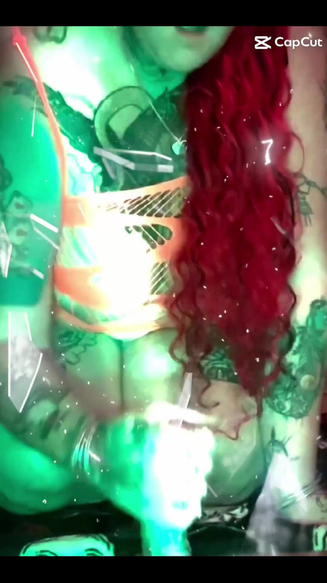 Redhead Tattoed MILF (Amber Lee)
