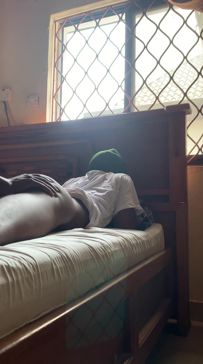 Mr. Noisy Hole: Lascio Un Pasticcio Cremoso Al Mio Buco