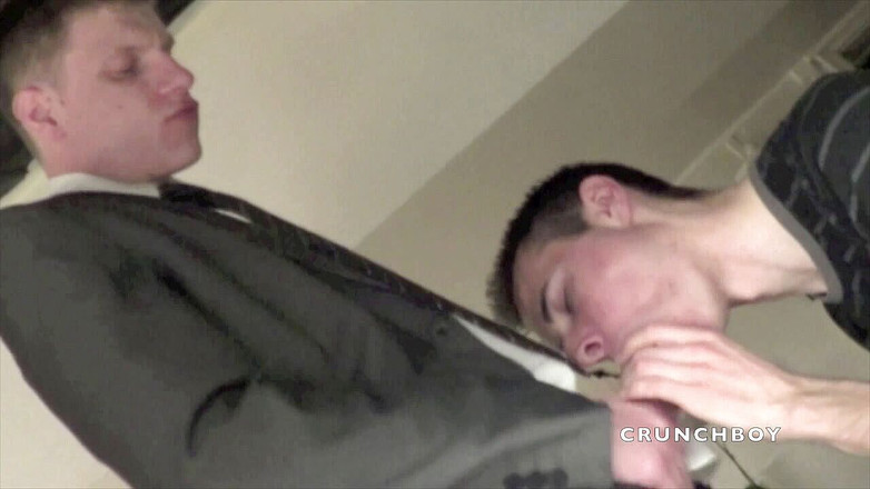 STRAIGHT BOY CURIOUS: Fabien scopata da un giovane commerciante etero in tuta