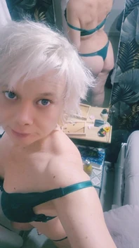 あなたは熟女が好きですか?さて、私はここにいます