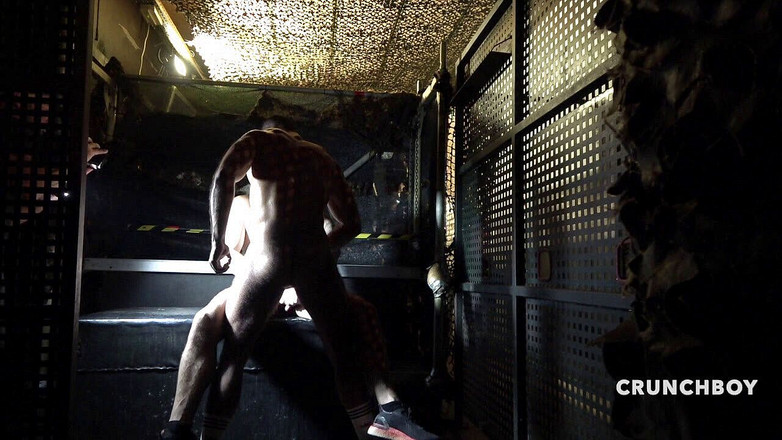 Fetish bareback party in backroom: Ayden Taylor का निकोलस बार्डेम द्वारा कच्चा इस्तेमाल किया गया