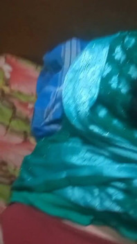 Aku menawarkan pantat bahenolku sama bos seniorku untuk kenaikan jabatan sama suamiku - tamil doggy anal! Indianhotwifex