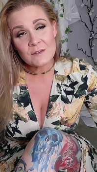 惠特尼摩根小姐的邻居有一个秘密的恋物癖