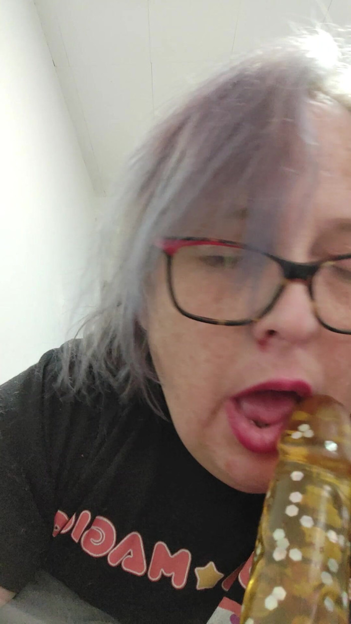 Ang the dirty Canadian: Pijpbeurt pov
