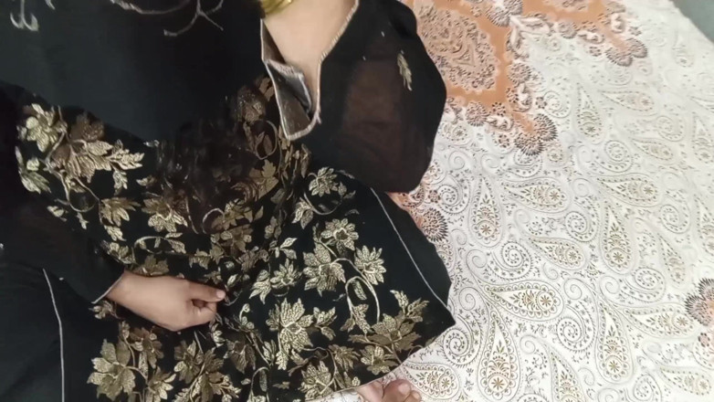 RedQueenRQ: The Secret Behind the Indian Bedroom Door