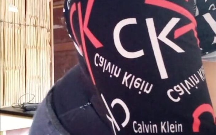 Martin13: Nadržená latina !! Odcházím z posilovny přímo, abych hledal něco, co...