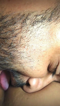 Jackson romance dans un style desi avec de gros seins et une chatte avec sa copine desi indienne