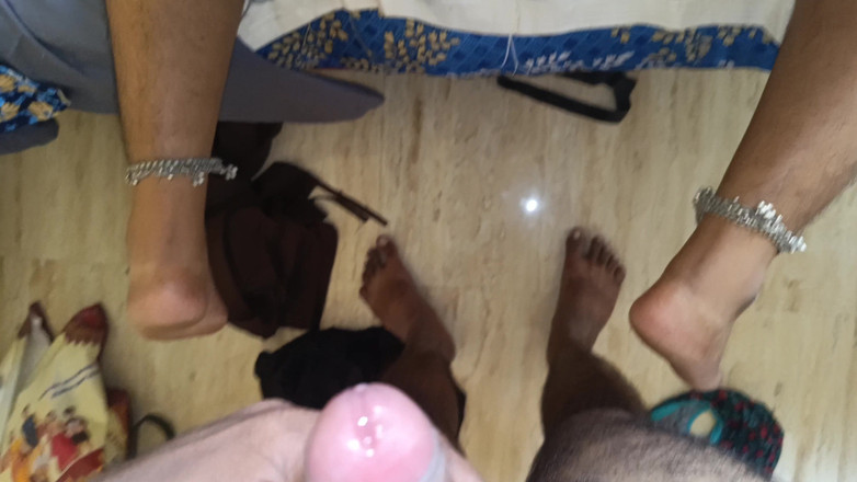 Apple baby: Hausfrau reitet mit stiefbruer