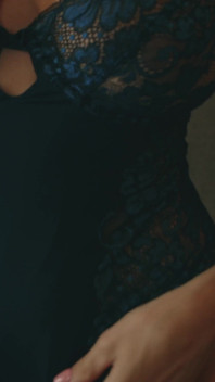 Heiße milf domiis nackte dessous anprobieren teil 1.