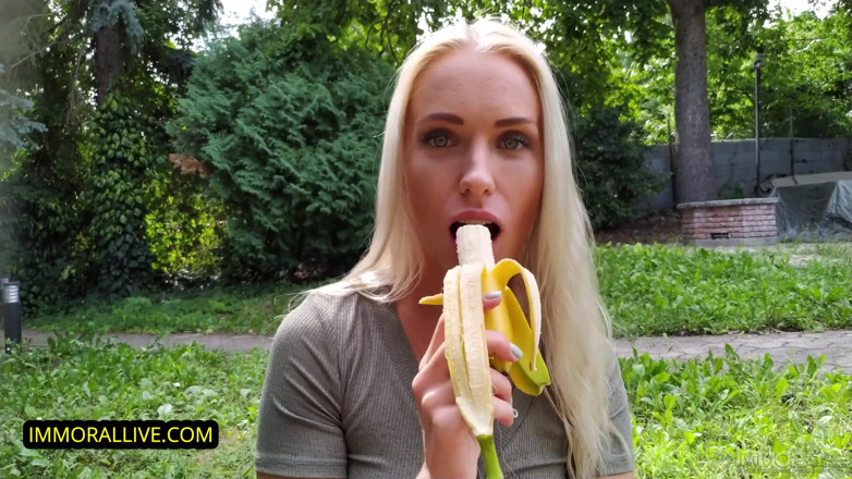 Immoral Family: สาวผมทองหีบ้าแย่งเสีย virginity น้องชายเลี้ยง - สาวหีบ้ากลับจากมหาลัยมาชิงของที่เป็นของเธอ!