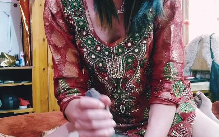 Bolly Karma: Follando con lujuriosa milf