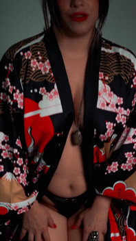 Bagaimanakah comel saya melihat menghisap zakar dalam kimono baru saya dari Bantal Anime Dakimakura?