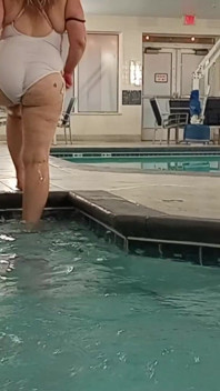 Hotel Pool