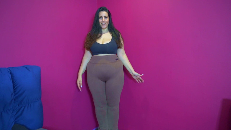 Young_strawberry: Testar mina nya wedgie leggings på dig medan du väntar...
