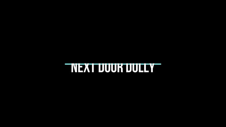 Next Door Dolly: Dolly ao lado - lambendo porra dos meus peitos!