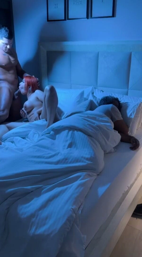 celestealba: I Cognato Condividono Un Letto Dietro Le Quinte
