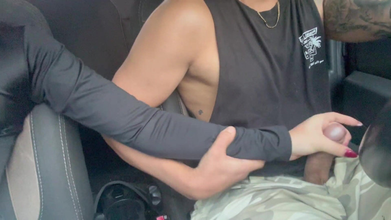Teen amateur Latinas: Petite Student Gives Handjob in the Car and Makes Him...
