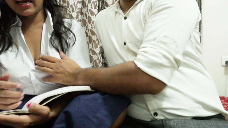 Mumbai Ashu: 가우 키 라드키 코 마마 크르 추다이 키