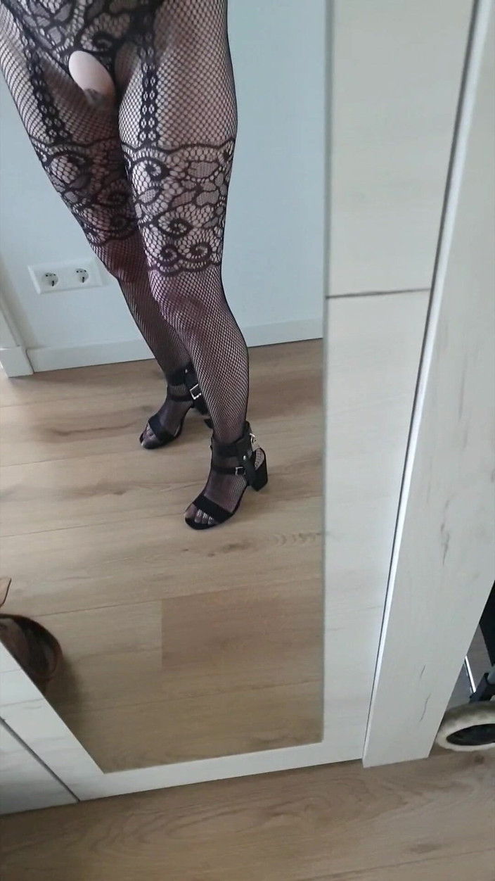 Queeny: Paso - mami está cachonda