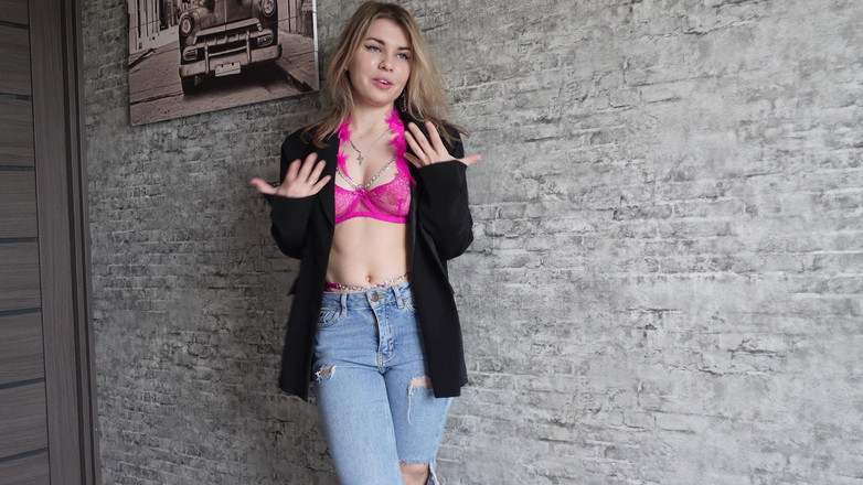 Misty Phoenix: Cewek sange ini dientot habis-habisan di luar ruangan!