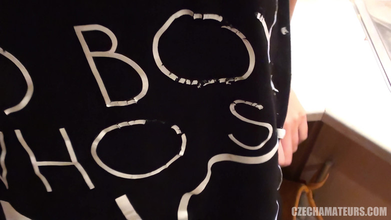 CzechAmateurs: Çek amatörler Kladno'lu 58 çift şehrin her yerinde sikişiyor