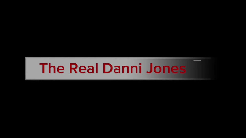 Danni Jones: Nevlastní syn pomáhá prsaté pawg milf macechě Danni Jones zapomenout...