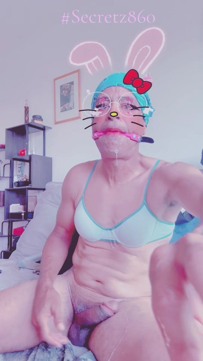 Creative Self Pleasure: Kris Reelz - Wymiotowałem Piłkę Ustną Na Całym Sobie