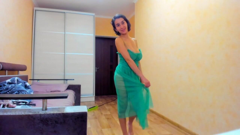 myla_angel: Hot Myla Angel in a green transparent dress!