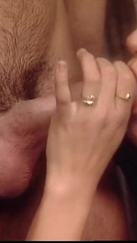 Une fille sexy au corps parfait se fait baiser pendant une séance photo