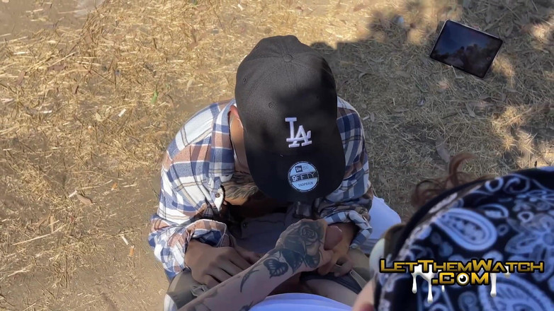 Let them watch: Thổi Kèn Công Khai Bú Cu Bị Bắt Gặp! Con...