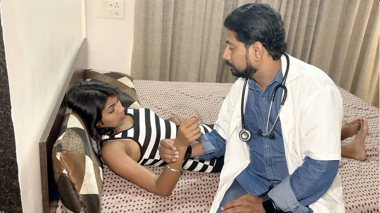 BoldkaAdda: Doctorul face sex cu o fată virgină sub pretextul controlului