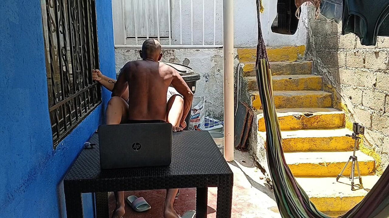 Adribella69: Seks di luar ruangan dengan tetanggaku yang sange dan pantat...