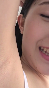 She Shows Them off Without Holding Back - Miina Konno Gives You Her Armpits in Close-up