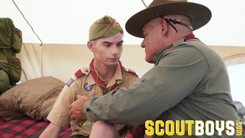 Carnal Plus: Scoutboys - Twink Scout Bred Raw von Scoutmaster Dillon Stone