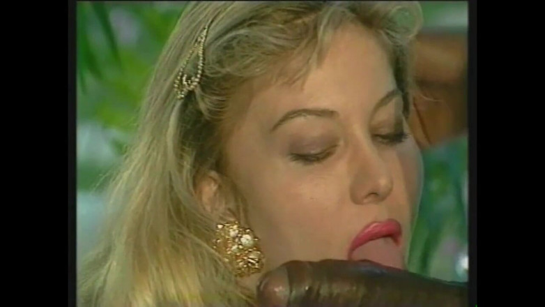 Vintage megastore: Beautiful Moana Pozzi Fucked in Hairy Pussy and Cumshot in...