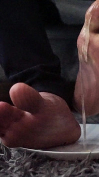Stomping Cum a Snots