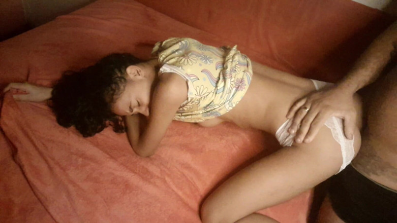 Bebes vagabundas: เลียก้นลูกเลี้ยงสุดฮอตของฉัน 100% ทางทวารหนัก
