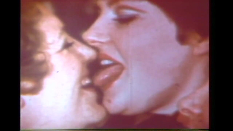 Vintage Usa: Petrecere cu lins de pizdă păroasă lesbiană retro