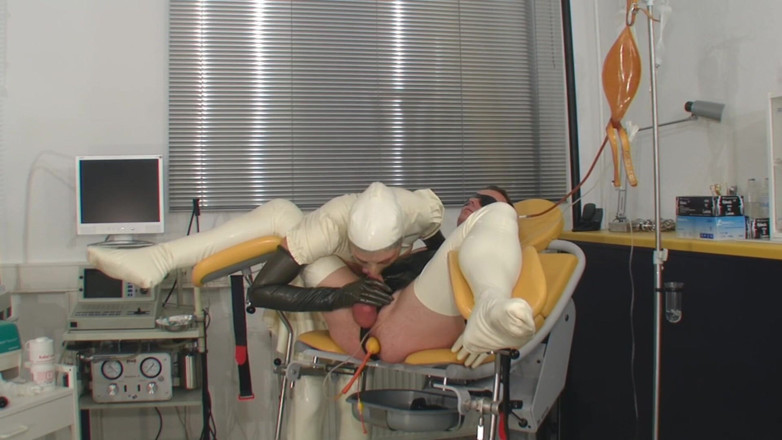 Rubber & Clinic Studio - 1ATOYS: Anal fucking with inserted catheter